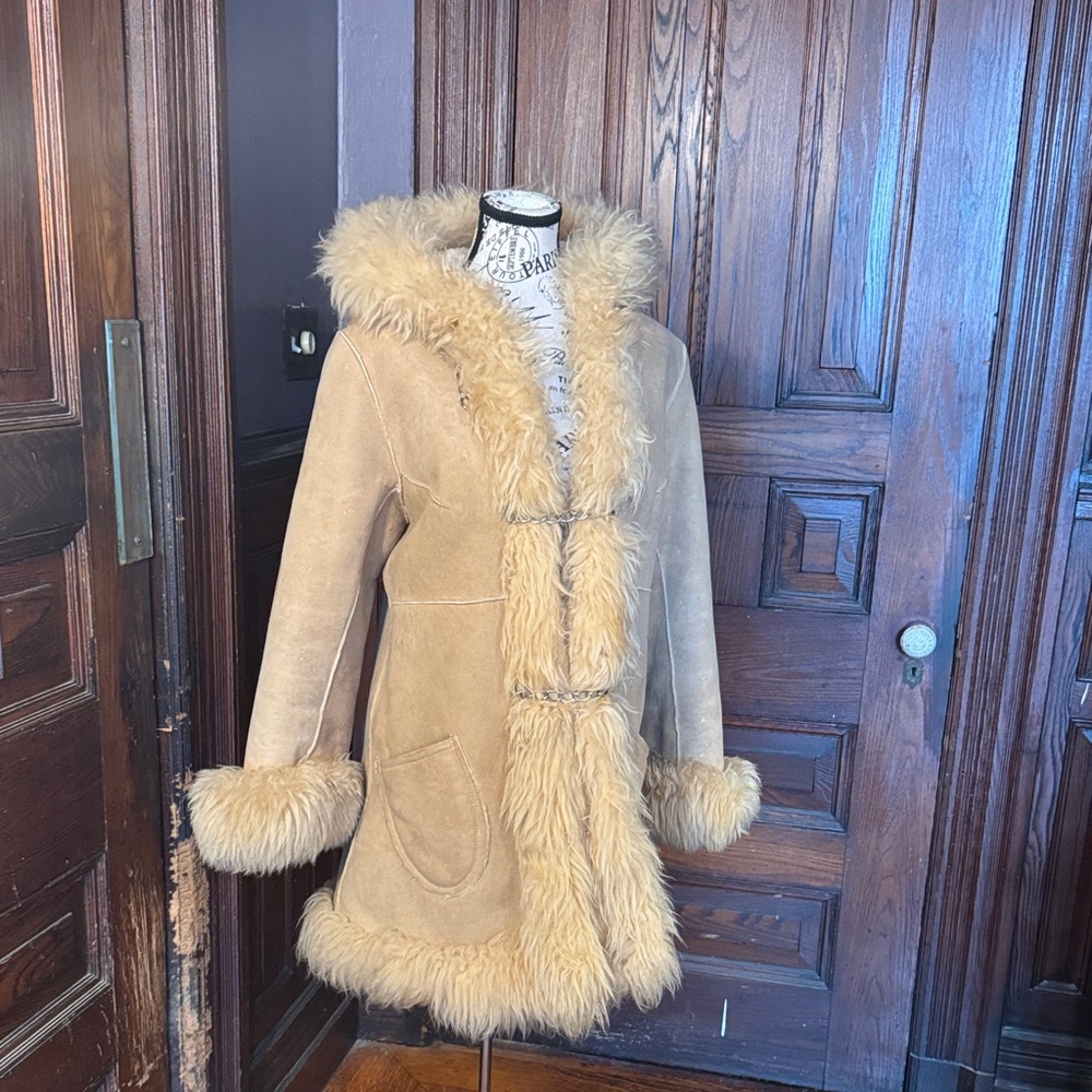 Vintage Shearling Fur Trimmed Hooded Coat - Picture 3 of 6